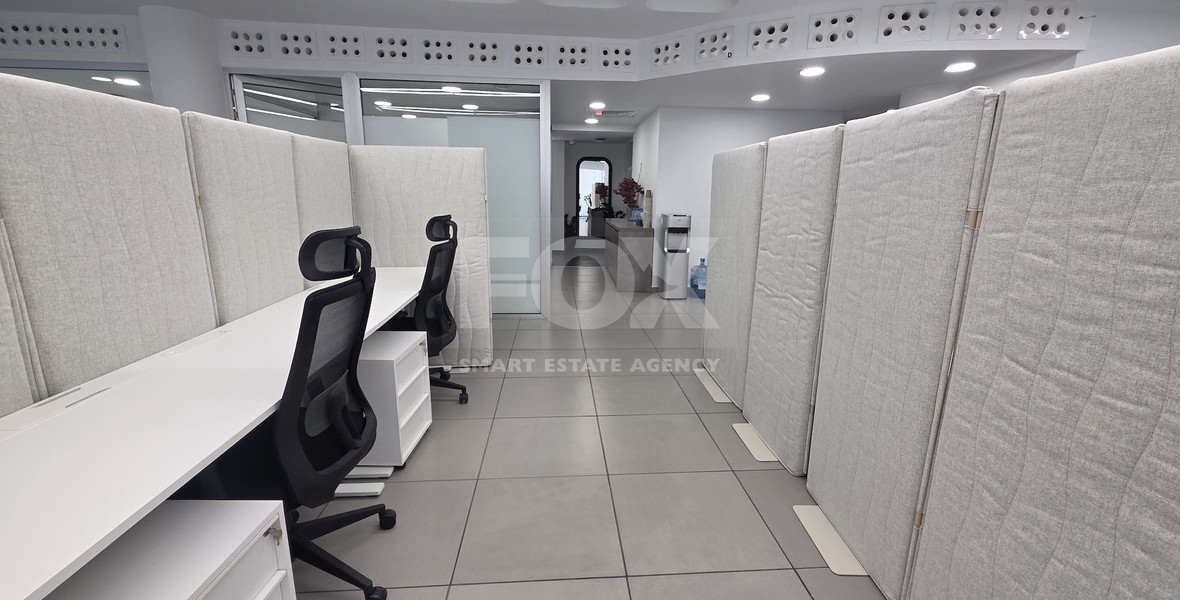 Offices 824m² Open-Plan and closed offices | Main Road Agios Nikolaos, Limassol