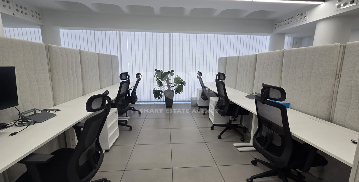 Offices 824m² Open-Plan and closed offices | Main Road Agios Nikolaos, Limassol
