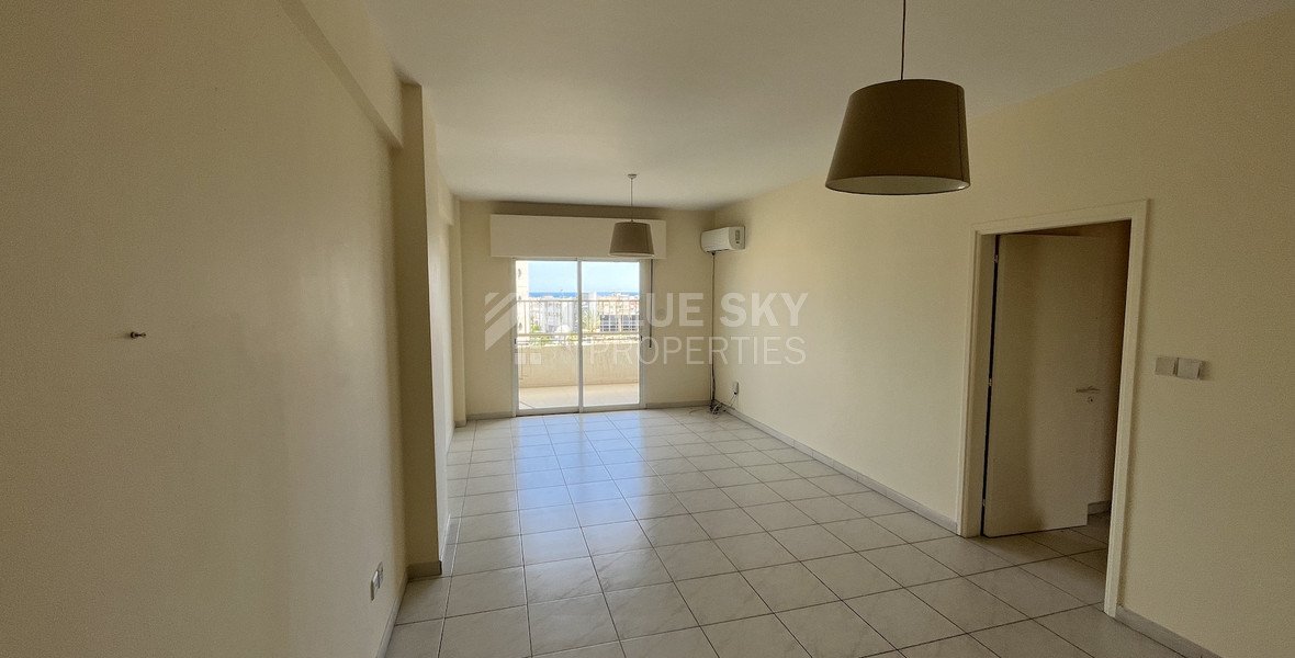 Spacious 3 Bedroom Apartment for Rent in Central Mesa Geitonia