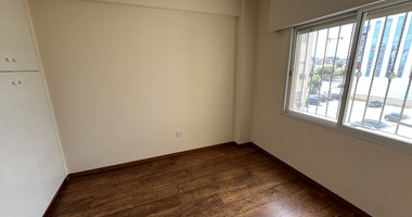 Spacious 3 Bedroom Apartment for Rent in Central Mesa Geitonia