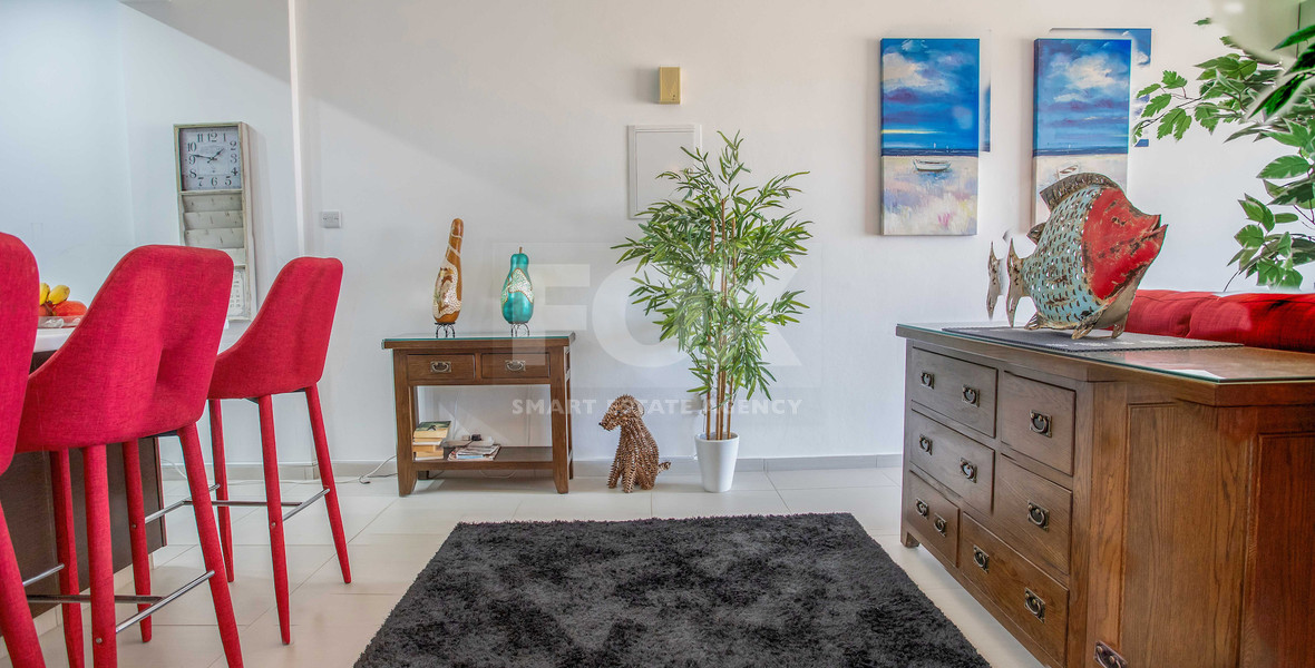 Seaview Furnished two bedroom Apartment in Kissonerga for rent