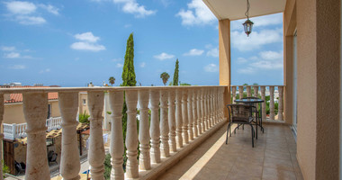 Seaview Furnished two bedroom Apartment in Kissonerga for rent