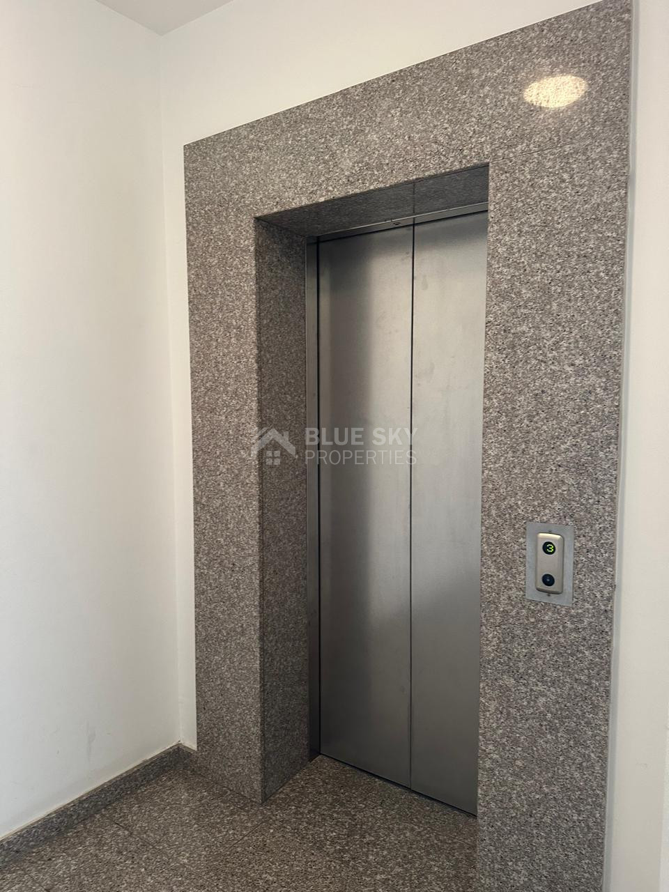Spacious Two-Bedroom Apartment for Rent in Kato Polemidia, Limassol