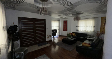 Beautiful Four Bedroom House for Sale with Large Yard in Kato Polemidia