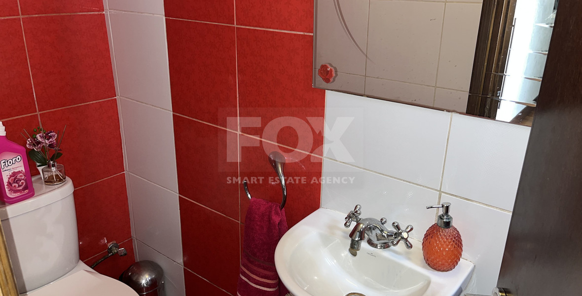Beautiful Four Bedroom House for Sale with Large Yard in Kato Polemidia