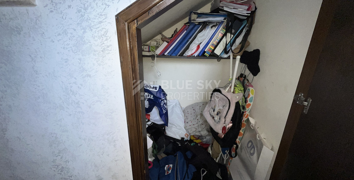 Beautiful Four Bedroom House for Sale with Large Yard in Kato Polemidia