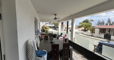Beautiful Four Bedroom House for Sale with Large Yard in Kato Polemidia