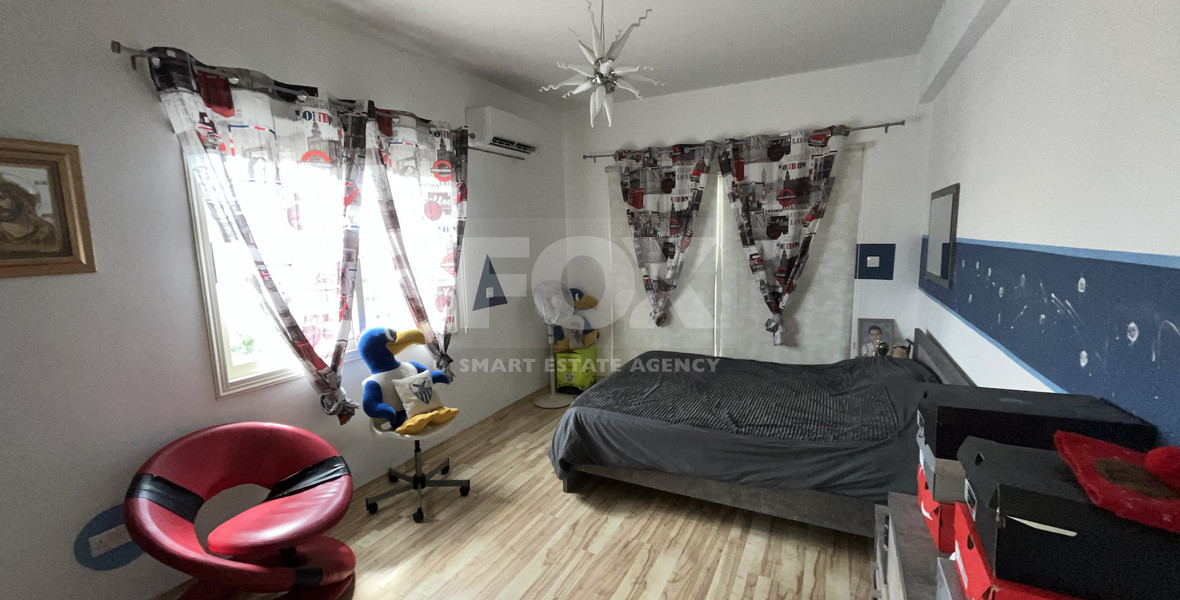 Beautiful Four Bedroom House for Sale with Large Yard in Kato Polemidia