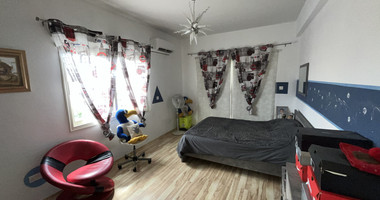 Beautiful Four Bedroom House for Sale with Large Yard in Kato Polemidia