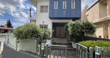 Beautiful Four Bedroom House for Sale with Large Yard in Kato Polemidia