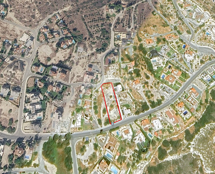 Premium Flat 600 m2 Plot in Quiet Agios Tychon For Sale