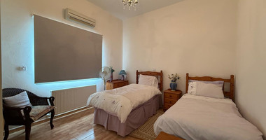sale: Resale 3 bedroom Bungalow in excellent condition with swimming pool in the sought after location of Erimi.