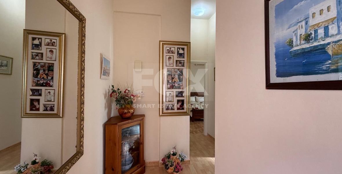 sale: Resale 3 bedroom Bungalow in excellent condition with swimming pool in the sought after location of Erimi.
