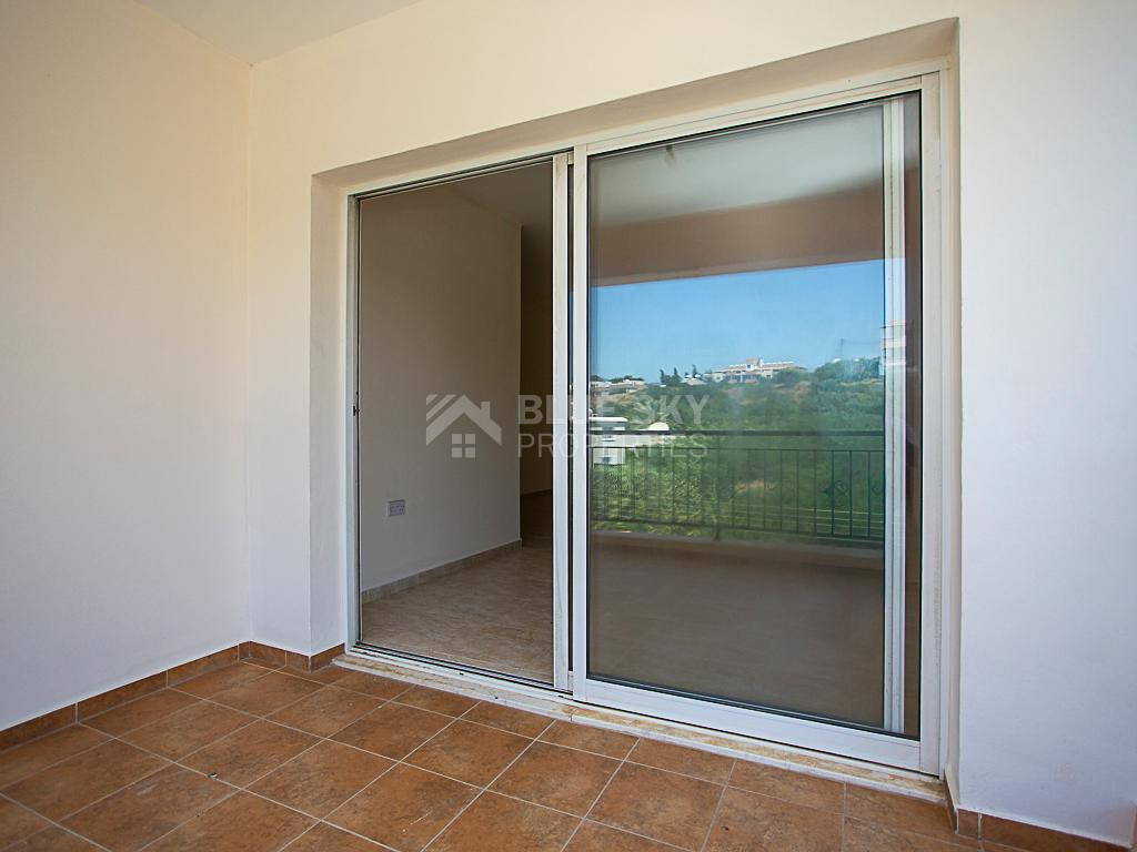 Chloraka Paphos , Two-Bedroom Apartment with Communal Pool & Title Deed for sale
