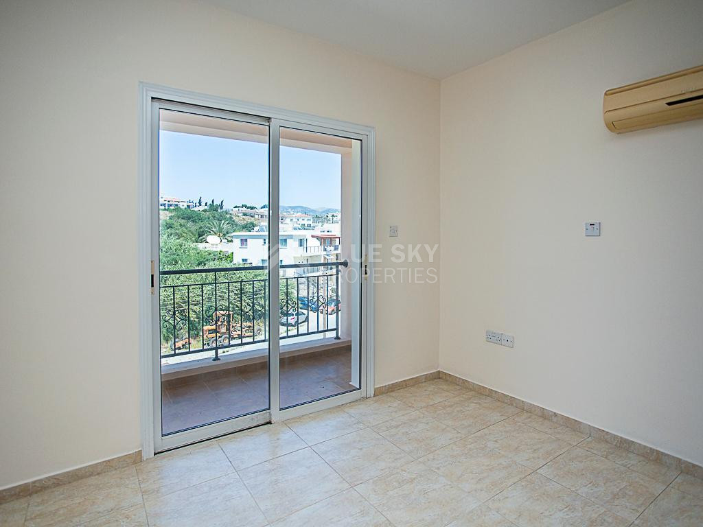 Chloraka Paphos , Two-Bedroom Apartment with Communal Pool & Title Deed for sale