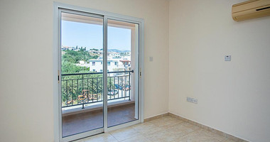 Chloraka Paphos , Two-Bedroom Apartment with Communal Pool & Title Deed for sale