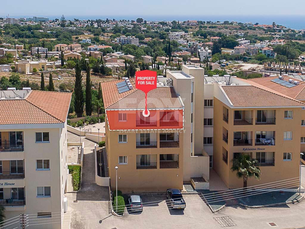 Chloraka Paphos , Two-Bedroom Apartment with Communal Pool & Title Deed for sale