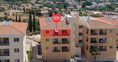 Chloraka Paphos , Two-Bedroom Apartment with Communal Pool & Title Deed for sale