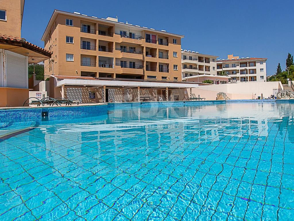 Chloraka Paphos , Two-Bedroom Apartment with Communal Pool & Title Deed for sale