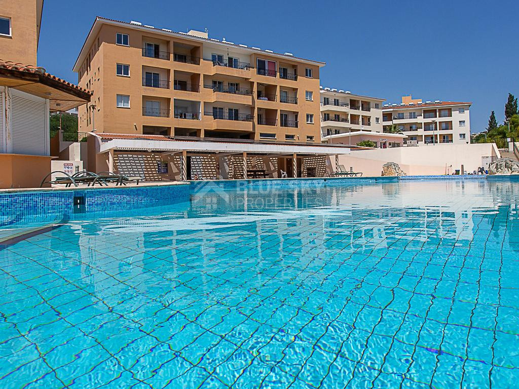 Chloraka Paphos , Two-Bedroom Apartment with Communal Pool & Title Deed for sale