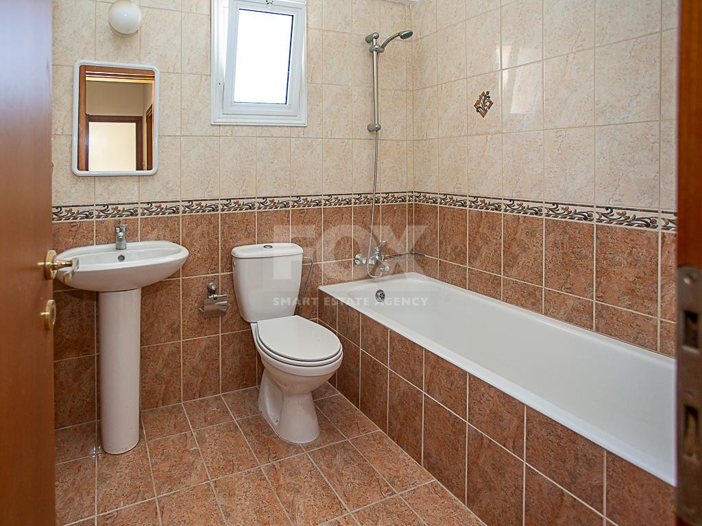 Chloraka Paphos , Two-Bedroom Apartment with Communal Pool & Title Deed for sale