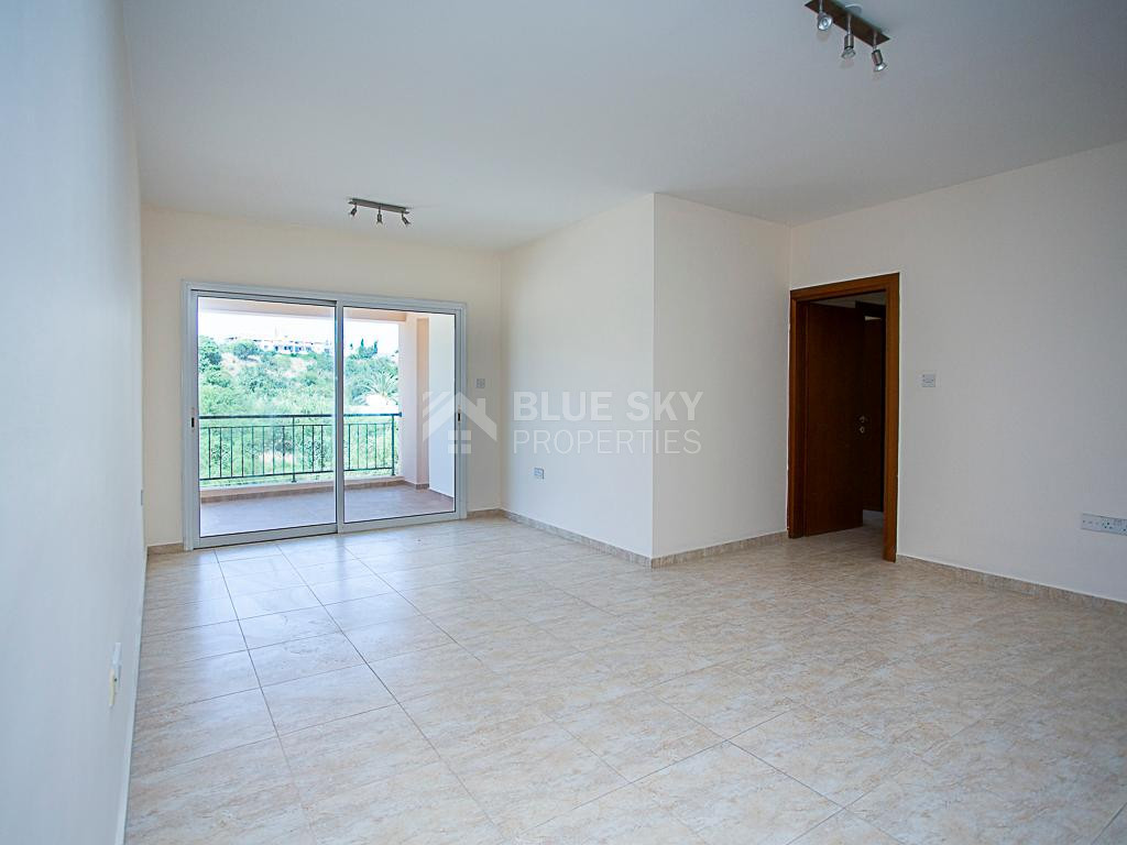 Chloraka Paphos , Two-Bedroom Apartment with Communal Pool & Title Deed for sale
