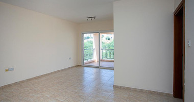 Chloraka Paphos , Two-Bedroom Apartment with Communal Pool & Title Deed for sale