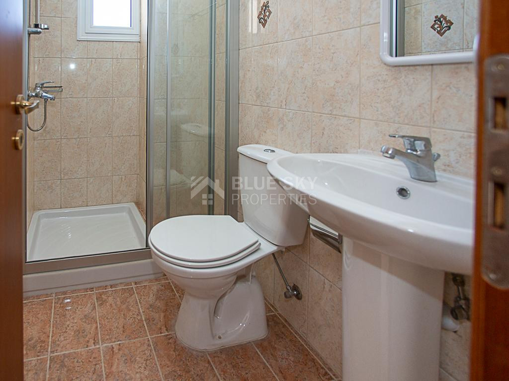 Chloraka Paphos , Two-Bedroom Apartment with Communal Pool & Title Deed for sale