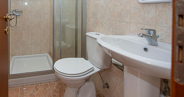 Chloraka Paphos , Two-Bedroom Apartment with Communal Pool & Title Deed for sale