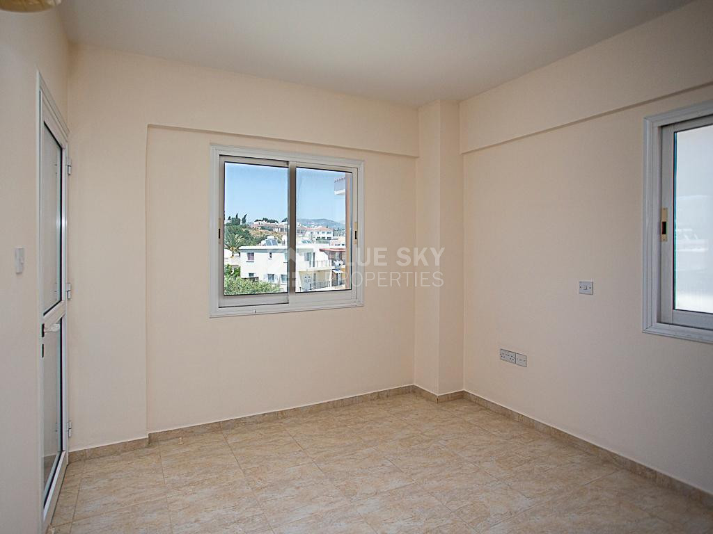 Chloraka Paphos , Two-Bedroom Apartment with Communal Pool & Title Deed for sale