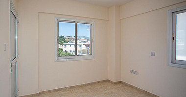 Chloraka Paphos , Two-Bedroom Apartment with Communal Pool & Title Deed for sale