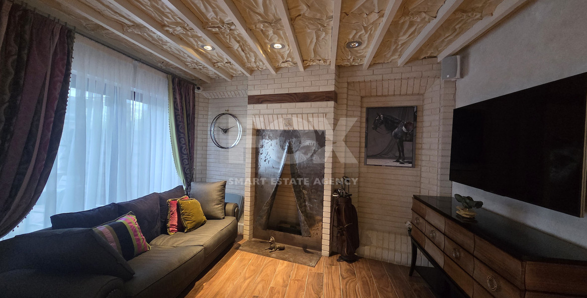 Prime Beachfront Lifestyle Opportunity / For Sale Four-Bedroom Maisonette Only 30 Meters from the Sea, Germasogeia tourist area, Limassol