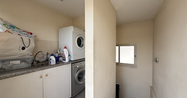 SALE: DETACHED  FOUR BEDROOM HOUSE WITH 2 BEDROOM EN SUITE  NEAR SUPERHOME MESA GEITONIA IN VERY GOOD CONDITION NO VAT.