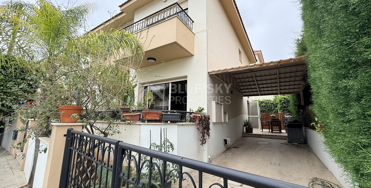 SALE: DETACHED  FOUR BEDROOM HOUSE WITH 2 BEDROOM EN SUITE  NEAR SUPERHOME MESA GEITONIA IN VERY GOOD CONDITION NO VAT.