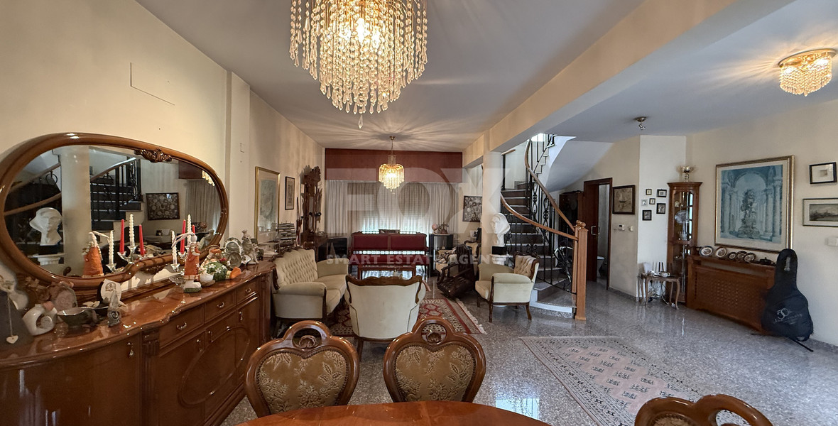 SALE: DETACHED  FOUR BEDROOM HOUSE WITH 2 BEDROOM EN SUITE  NEAR SUPERHOME MESA GEITONIA IN VERY GOOD CONDITION NO VAT.