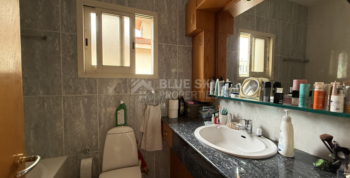 SALE: DETACHED  FOUR BEDROOM HOUSE WITH 2 BEDROOM EN SUITE  NEAR SUPERHOME MESA GEITONIA IN VERY GOOD CONDITION NO VAT.