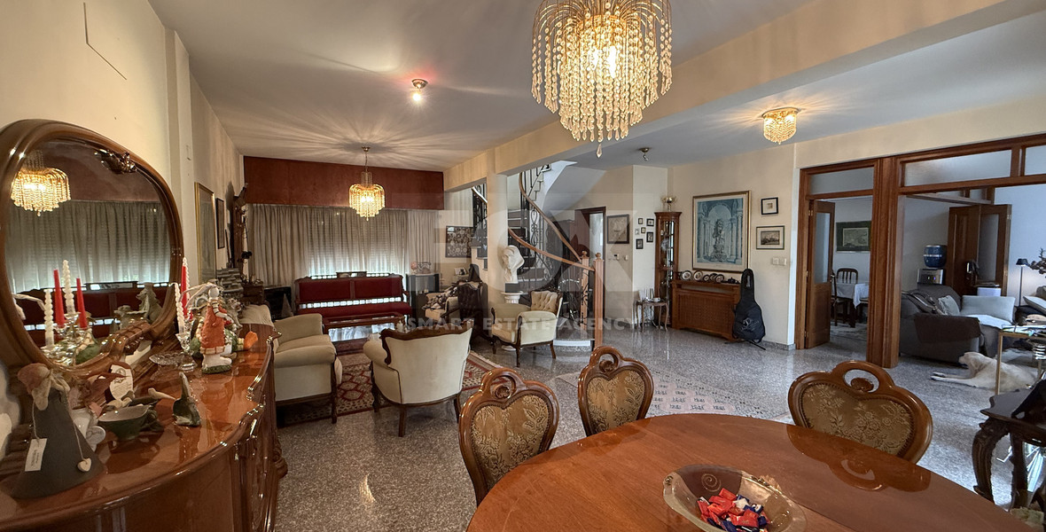 SALE: DETACHED  FOUR BEDROOM HOUSE WITH 2 BEDROOM EN SUITE  NEAR SUPERHOME MESA GEITONIA IN VERY GOOD CONDITION NO VAT.