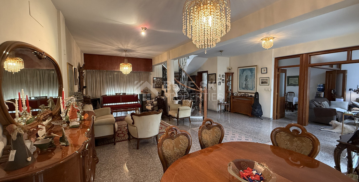 SALE: DETACHED  FOUR BEDROOM HOUSE WITH 2 BEDROOM EN SUITE  NEAR SUPERHOME MESA GEITONIA IN VERY GOOD CONDITION NO VAT.