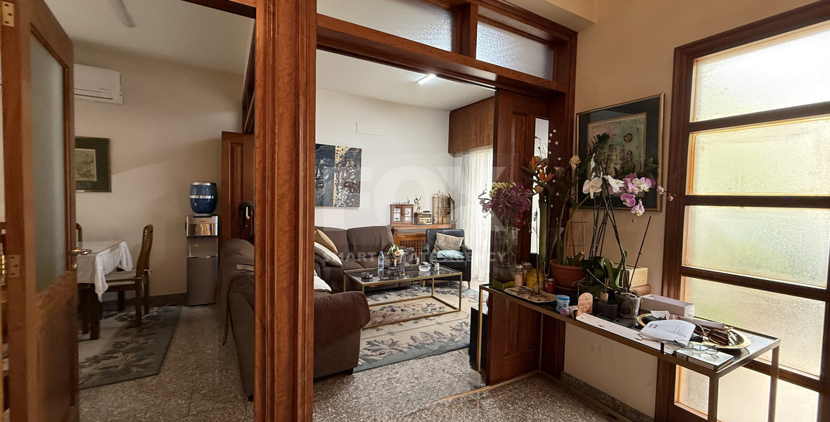 SALE: DETACHED  FOUR BEDROOM HOUSE WITH 2 BEDROOM EN SUITE  NEAR SUPERHOME MESA GEITONIA IN VERY GOOD CONDITION NO VAT.