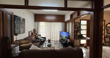 SALE: DETACHED  FOUR BEDROOM HOUSE WITH 2 BEDROOM EN SUITE  NEAR SUPERHOME MESA GEITONIA IN VERY GOOD CONDITION NO VAT.