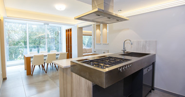 Luxury Seafront 3-Bedroom Apartment for Long-Term Rent in Dasoudi Park, Limassol