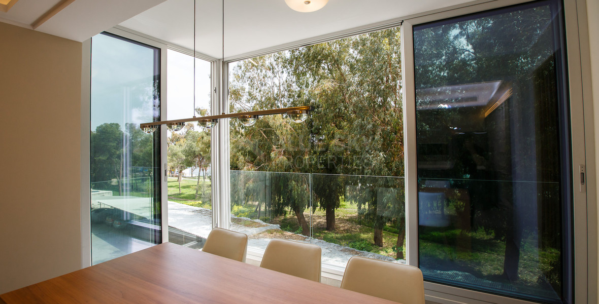 Luxury Seafront 3-Bedroom Apartment for Long-Term Rent in Dasoudi Park, Limassol