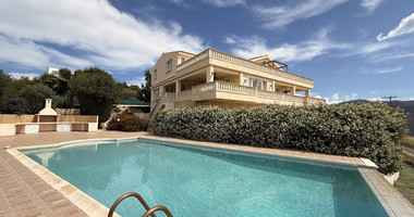 SALE: OUTSTANDING 5 BEDROOM ALL EN SUITE VILLA WITH PANORAMIC VIEWS OF THE DAM IN A PEACEFUL AND TRANQUIL SETTING- SEPARATE MAIDS AREA.