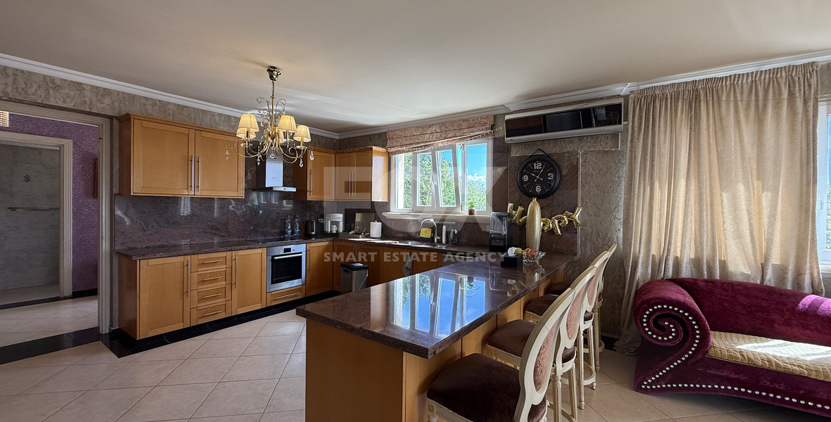 SALE: OUTSTANDING 5 BEDROOM ALL EN SUITE VILLA WITH PANORAMIC VIEWS OF THE DAM IN A PEACEFUL AND TRANQUIL SETTING- SEPARATE MAIDS AREA.