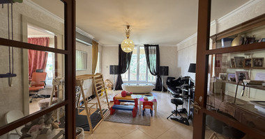 SALE: OUTSTANDING 5 BEDROOM ALL EN SUITE VILLA WITH PANORAMIC VIEWS OF THE DAM IN A PEACEFUL AND TRANQUIL SETTING- SEPARATE MAIDS AREA.