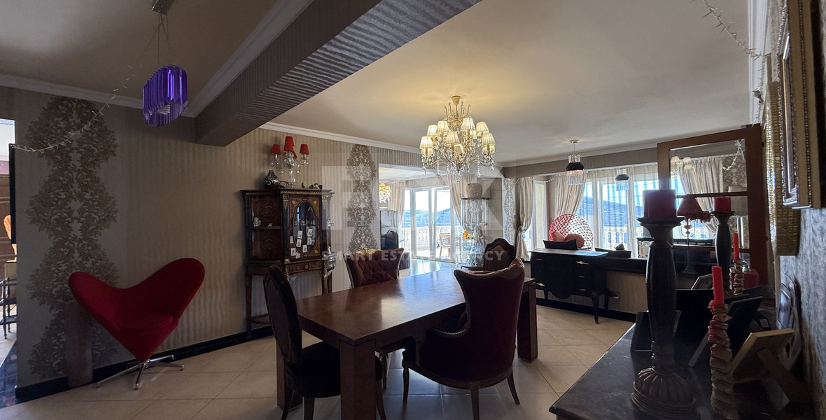 SALE: OUTSTANDING 5 BEDROOM ALL EN SUITE VILLA WITH PANORAMIC VIEWS OF THE DAM IN A PEACEFUL AND TRANQUIL SETTING- SEPARATE MAIDS AREA.
