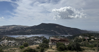 SALE: OUTSTANDING 5 BEDROOM ALL EN SUITE VILLA WITH PANORAMIC VIEWS OF THE DAM IN A PEACEFUL AND TRANQUIL SETTING- SEPARATE MAIDS AREA.