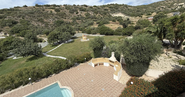 SALE: OUTSTANDING 5 BEDROOM ALL EN SUITE VILLA WITH PANORAMIC VIEWS OF THE DAM IN A PEACEFUL AND TRANQUIL SETTING- SEPARATE MAIDS AREA.