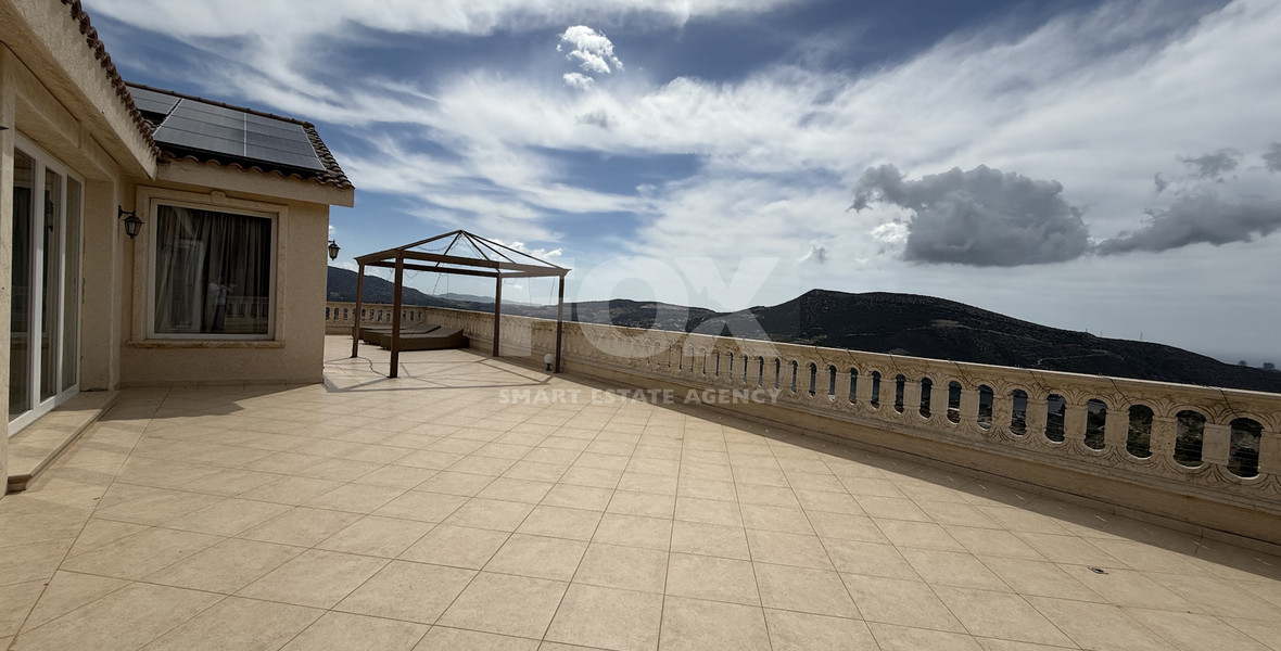 SALE: OUTSTANDING 5 BEDROOM ALL EN SUITE VILLA WITH PANORAMIC VIEWS OF THE DAM IN A PEACEFUL AND TRANQUIL SETTING- SEPARATE MAIDS AREA.