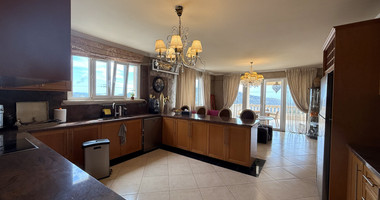 SALE: OUTSTANDING 5 BEDROOM ALL EN SUITE VILLA WITH PANORAMIC VIEWS OF THE DAM IN A PEACEFUL AND TRANQUIL SETTING- SEPARATE MAIDS AREA.
